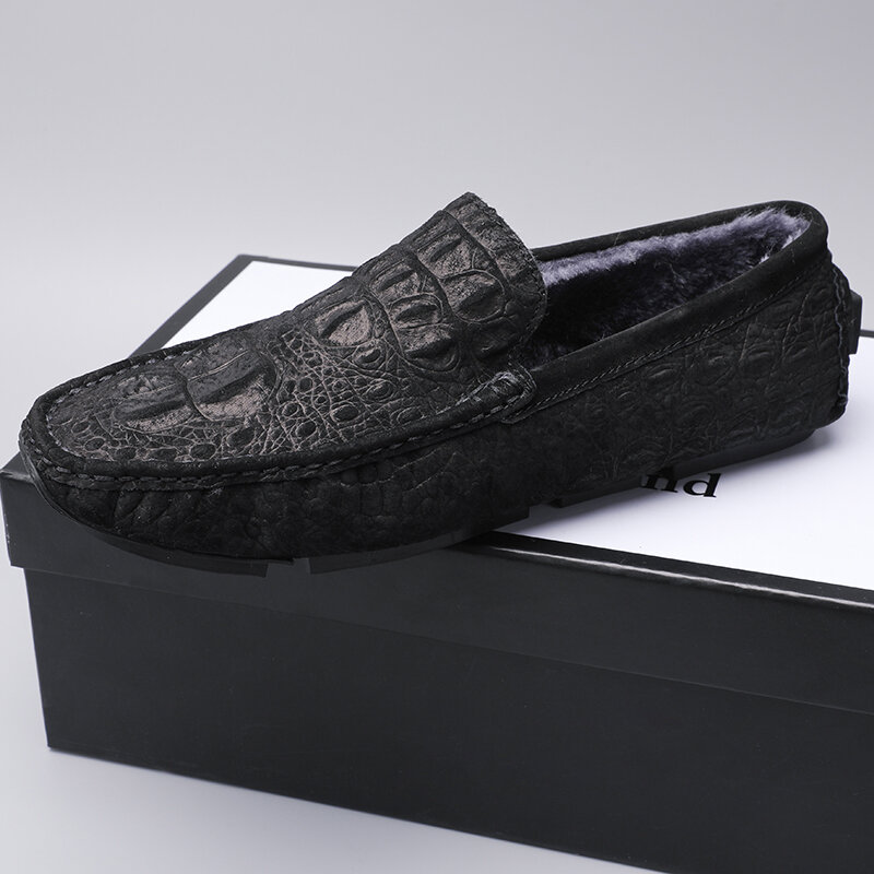 อิตาเลี่ยนรองเท้าผู้ชาย Casual Luxury Designer ฤดูหนาว Mens Loafers หนังนิ่มหนังรองเท้าแตะ Breathable Slip บน Plush รองเท้า