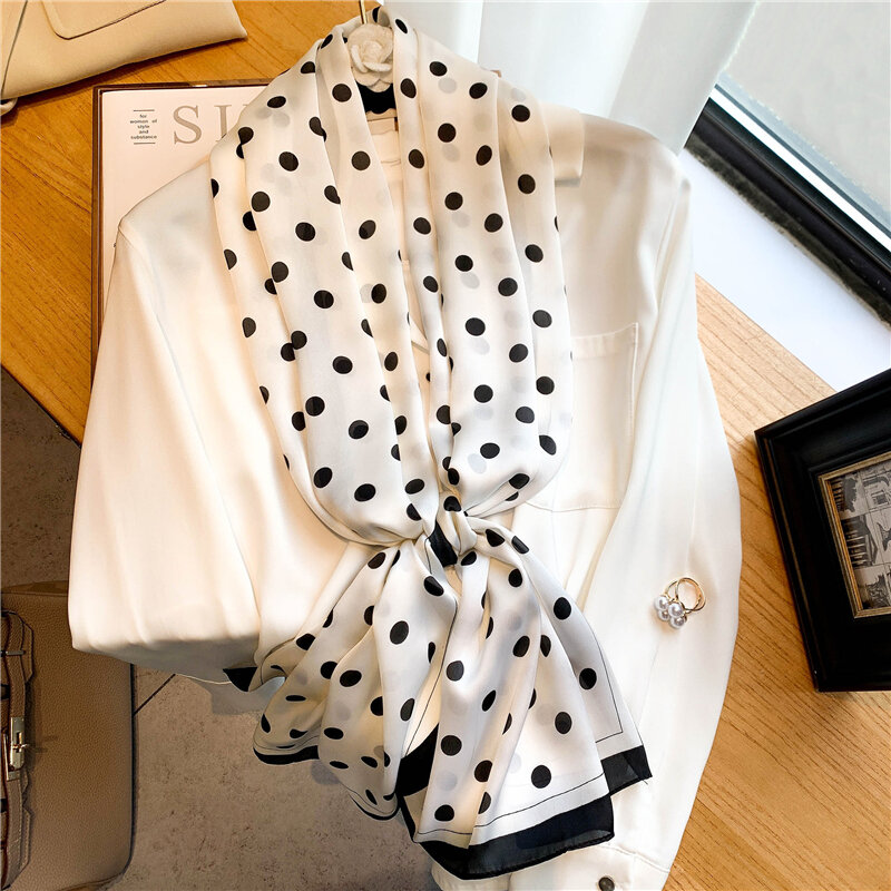 Elegancka, w kropki drukuj cienki szalik dla kobiet w stylu Vintage satynowa jedwabna apaszka Wirst Wrap szale damskie krawat Bandana Foulard 2021