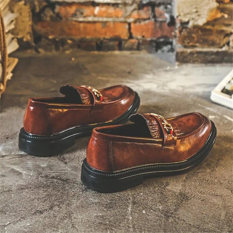 Nieuwe Stijl Mannen Lederen Loafers, Een Stap Casual Schoenen, modieuze Peas Shoesbusiness Gentlemen 'S Enkele Shoesmen Leathershoes