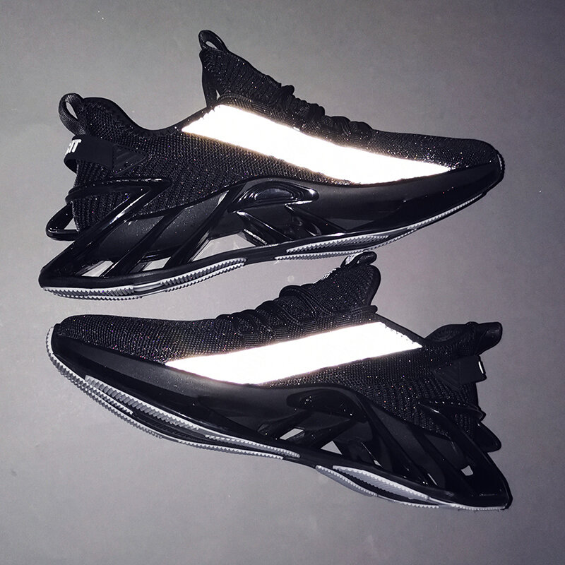 New men's casual sports shoes, cool running shoes for young blade warriors, outdoor fashion shock-absorbing luminous shoes
