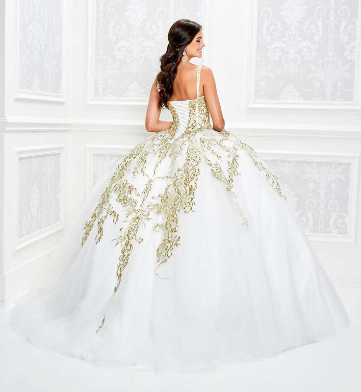 2020 Red Luxury Quinceanera Dresses Plunging Neck Gold Lace Appliqued Ball Gown Girls Pageant Dress Customized Sweet 16 Dresses