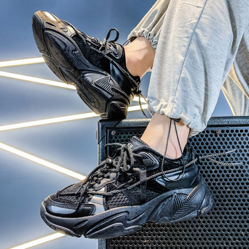Mężczyźni obuwie nowe buty do biegania dla mężczyzn oddychająca siatka projektant trampki człowiek Jogging Walking lekkoatletyka trener obuwie sportowe
