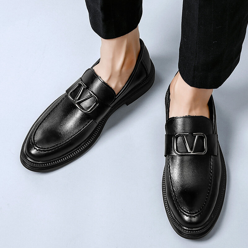 Skóra Pu dla mężczyzn buty Slip on obuwie sukienka półbuty wiosna botki Vintage Classic męskie Casual HC906