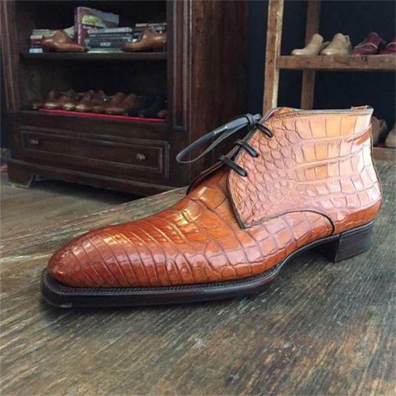 New Men Fashion Trend Business Casual Dress Shoes Handmade Brown PU Crocodile Pattern Wingtip Lace-up Pointed Ankle Boots KU123