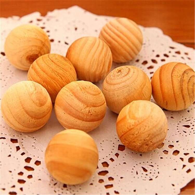 5 pieces of camphor wood insect repellent and moisture-proof wooden ball wardrobe