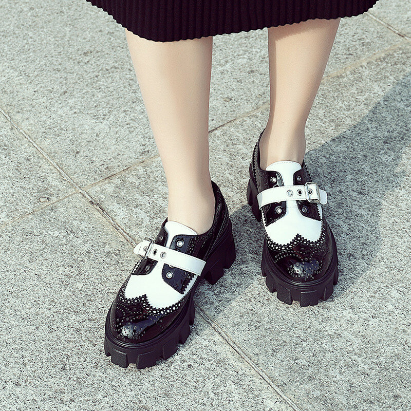 Женские лакированные туфли-лодочки FEDONAS, повседневные туфли из лакированной кожи с круглым носком, туфли-лодочки на платформе с металлическ...