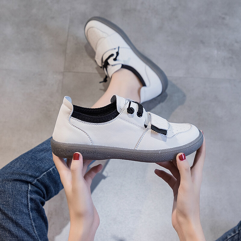 Sneakers da donna in vera pelle 2021 primavera nuove scarpe Casual con suola morbida scarpe da donna di grandi dimensioni Sneakers