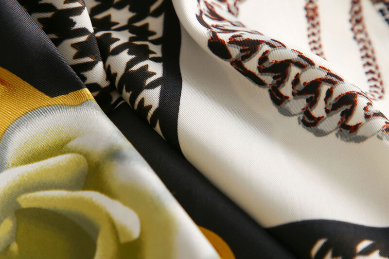 2021 여름 럭셔리 브랜드 패션 Kerchief 실크 새틴 목 스카프 인쇄 Hijab Scarfs 여성 90*90cm 스퀘어 Shawls 및 Wr
