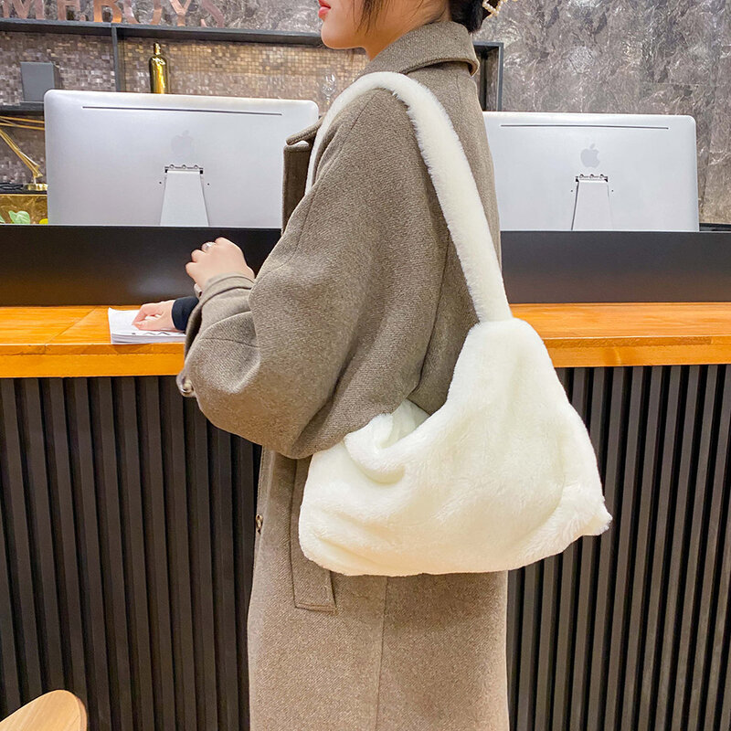 Puszysta torba na ramię pluszowa miękka pod pachami moda na co dzień miękkie torby typu Crossbody kobiet skrzynki torby kopertówka