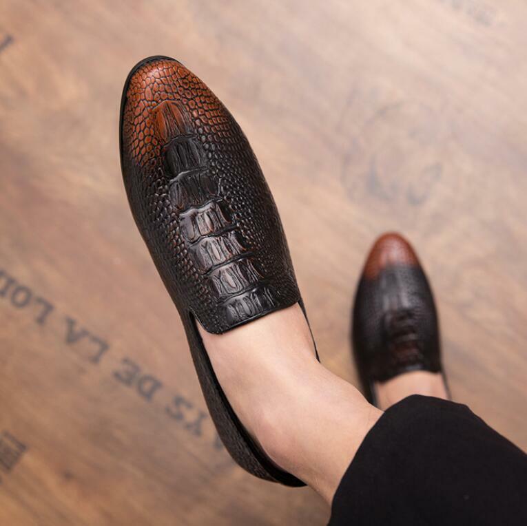 حذاء جلد صناعي عتيق الطراز للرجال ، حذاء موكاسين بتصميم البروغ للمكتب أو حفلات الزفاف