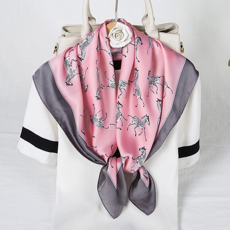 Bufanda de cuello de seda satinada para mujer, Bandana pequeña de estilo coreano, a la moda, bonito caballo