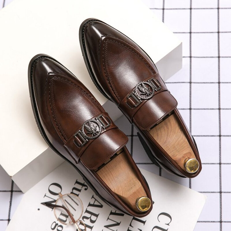 2021 Men Shoes Fashion Trend Business Casual All-match Classic Solid Color PU Metal Pointed Toe Car Stitching Loafers 3KC338