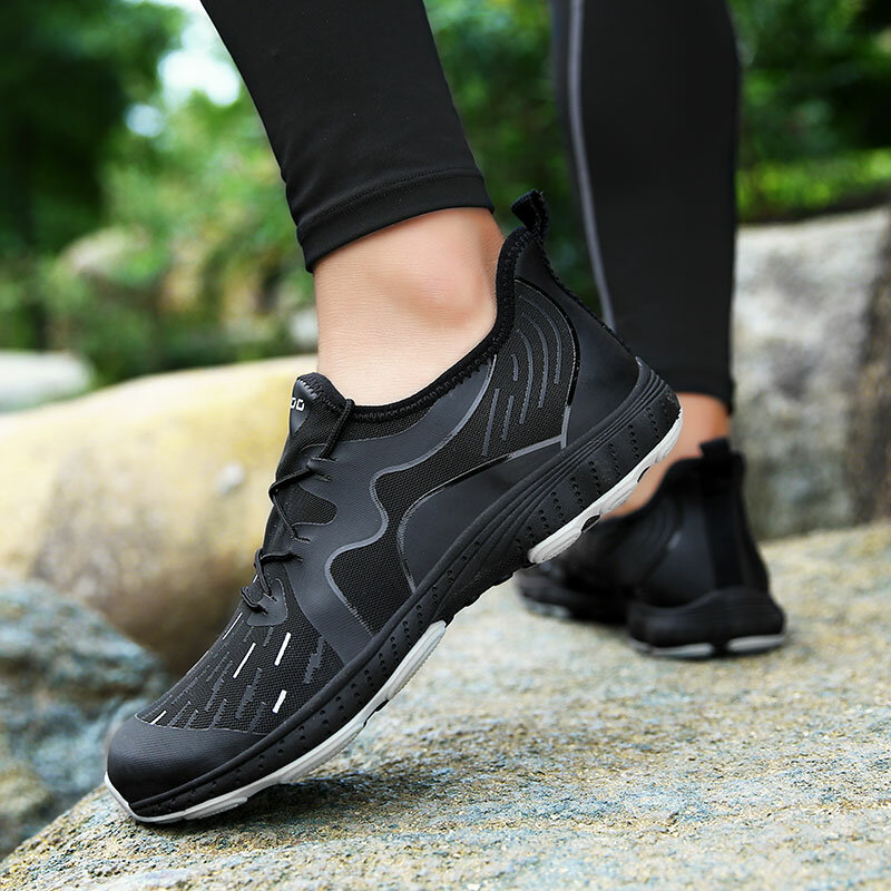 2021 High Quality Unisex Aqua Shoes Couple Stretch Mesh Fabric Breathable Outdoor Sport Upstream Beach Water Shoes Sneakers