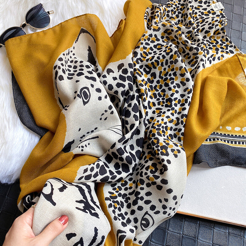 2020 neue mode leopard print schal für frauen baumwolle warme winter schal große weibliche stola foulard femme strand schals Sjaal