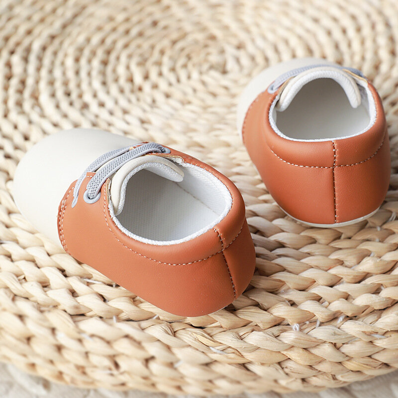 Sapatos de couro macio para bebês e crianças pequenas, primavera e outono, sola macia, 10.5-13cm
