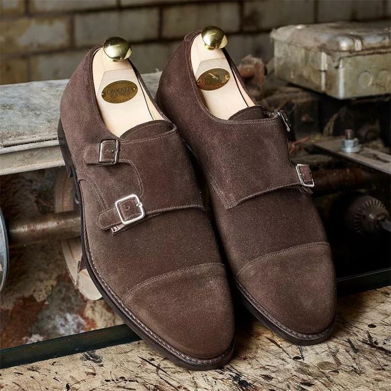 Zapatos de vestir a la moda para hombre, calzado de ante marrón clásico con punta redonda y doble hebilla, hecho a mano, 3KC564, 2021