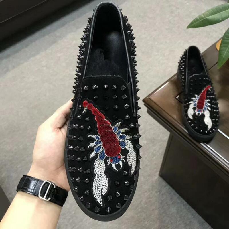 Wykwintne hafty męskie buty na co dzień jesień moda buty do jazdy łodzi męskie 2021 skórzane marki Slip-On męskie buty mokasyny