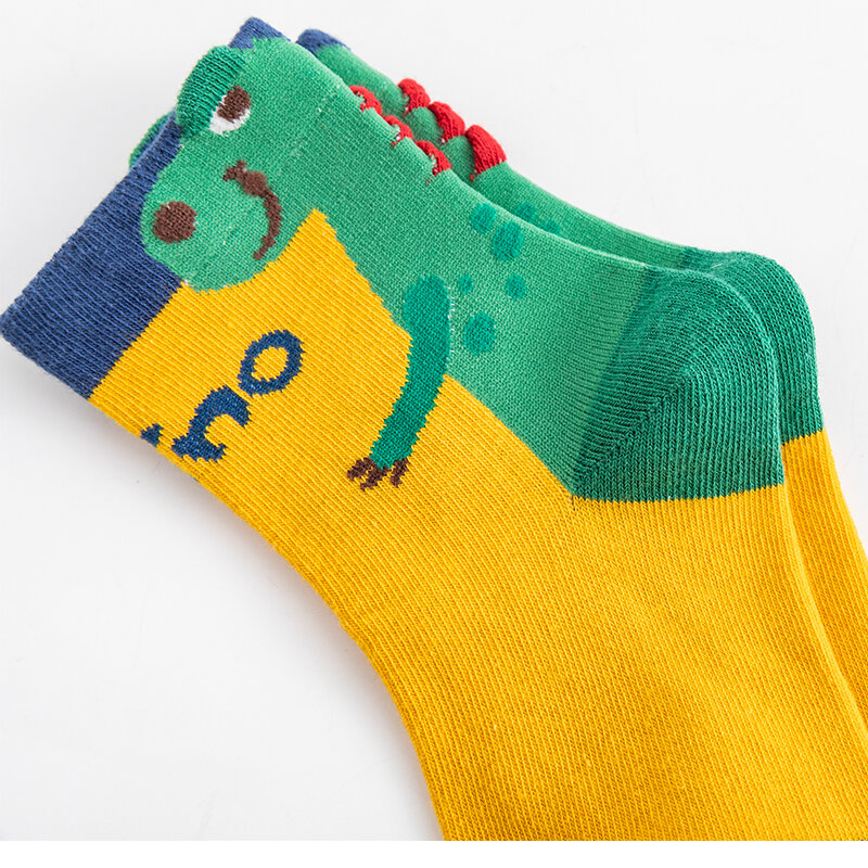 Jungen und Mädchen Ankle Socken Niedlichen Cartoon Dinosaurier Muster Crew Socken für 3-12 Jahre Kinder Sportlich Weiche Comfy baumwolle Socken 4 Pairs