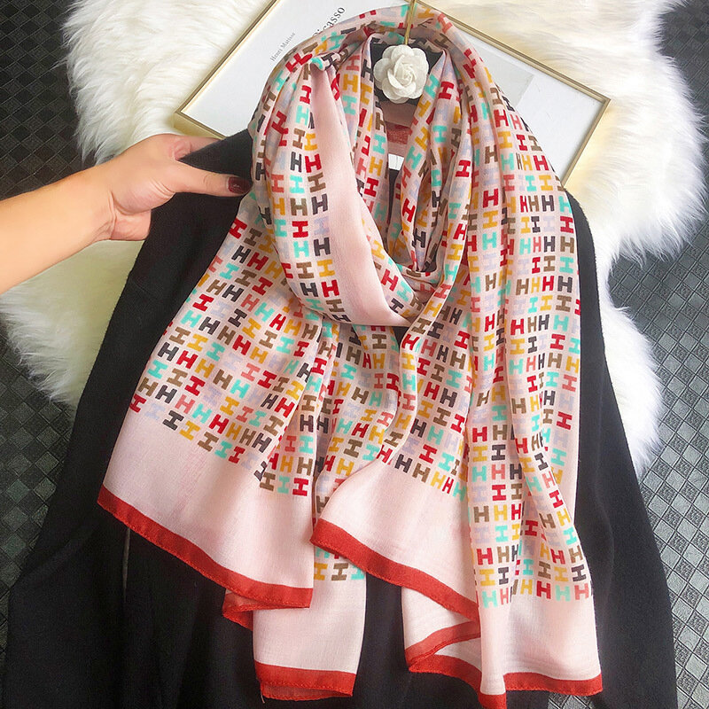 Женский шарф весна-осень новый стиль европейский и американский хлопок и лен на ощупь модный солнцезащитный шелковый шарф в иностранном ст...