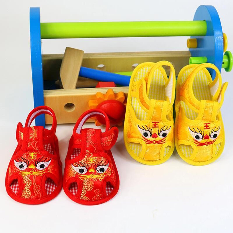 만화 호랑이 여름 아기 샌들 월 아기 신발, 미끄럼 방지 유아 신발, 아기 신발, 0-1, 부드러운 바닥, 편안한 코튼 신발