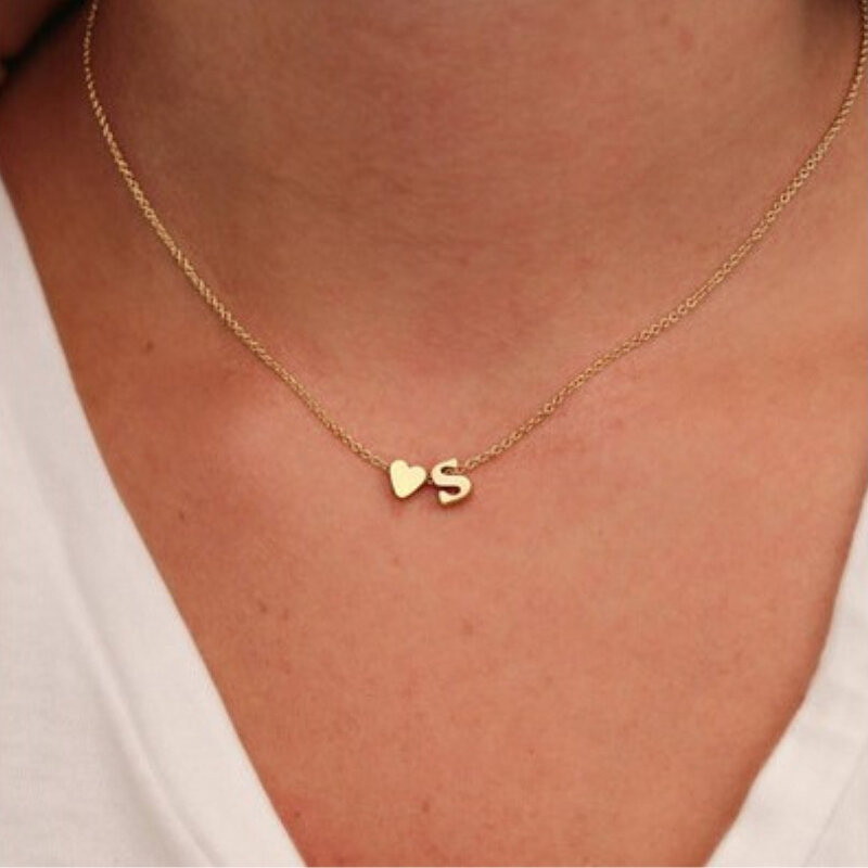 Letter Necklaces for Women Jewlery 2021 Exquisite Minimalist Sweater Peach Heart  Pendant Choker Chain Collarbone  Wholesale