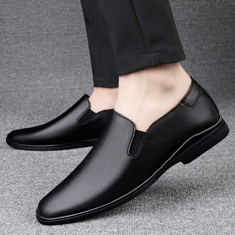 Trendy men shoes slip on fashion Style Black Genuine Leather Shoes outdoor Elastic Force Non-Slip Men Sneakers Luxury shoes man