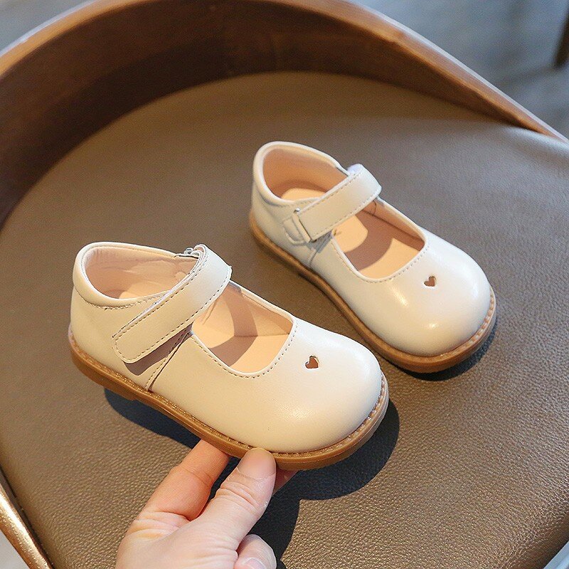 2021 Spring Autumn Kids Leather Shoes Mary Janes Girls Shoes Hart Heart shaped hollow out Children Dress Shoes Baby Princess