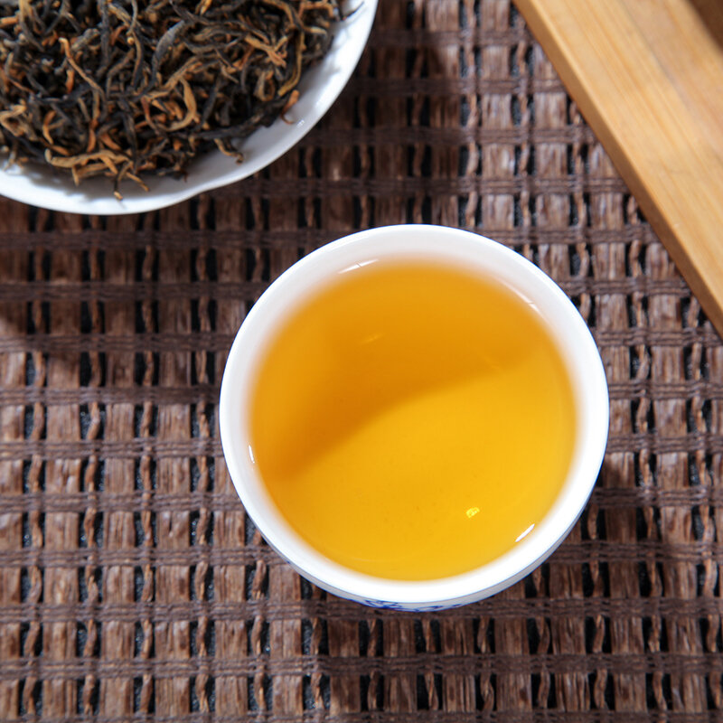 الصين الطبيعية العضوية جين جونمي المعدة مغذية لعبة الشاي الأسود