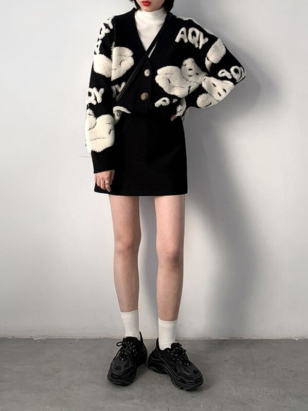 이른 봄 스웨터 한국어 버전 느슨한 v-목 만화 곰 니트 카디건 스웨터 코트