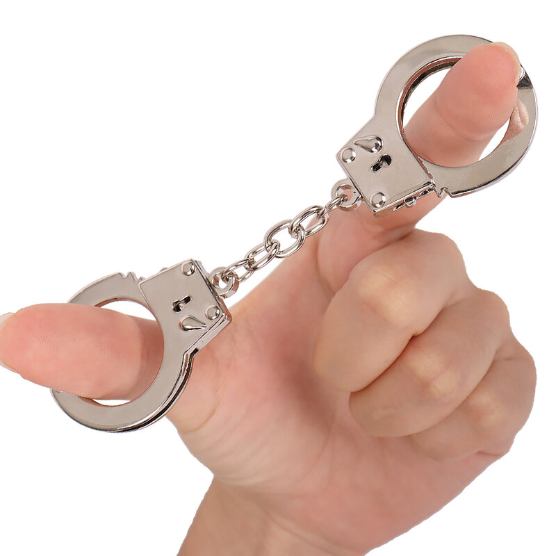 ยุทธวิธีพวงกุญแจ Mini Handcuffs รูปร่างแบบพกพาตกแต่ง Cool น่ารักพวงกุญแจรถ Key Chain แหวน Novelty แนวโน้มของขวัญ