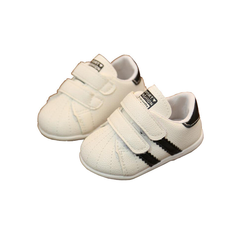 Venda quente sapatos de bebê 2021 novo estilo masculino outono sapatos de bebê macio inferior da criança sapatos femininos do bebê da criança sapatos de bebê branco