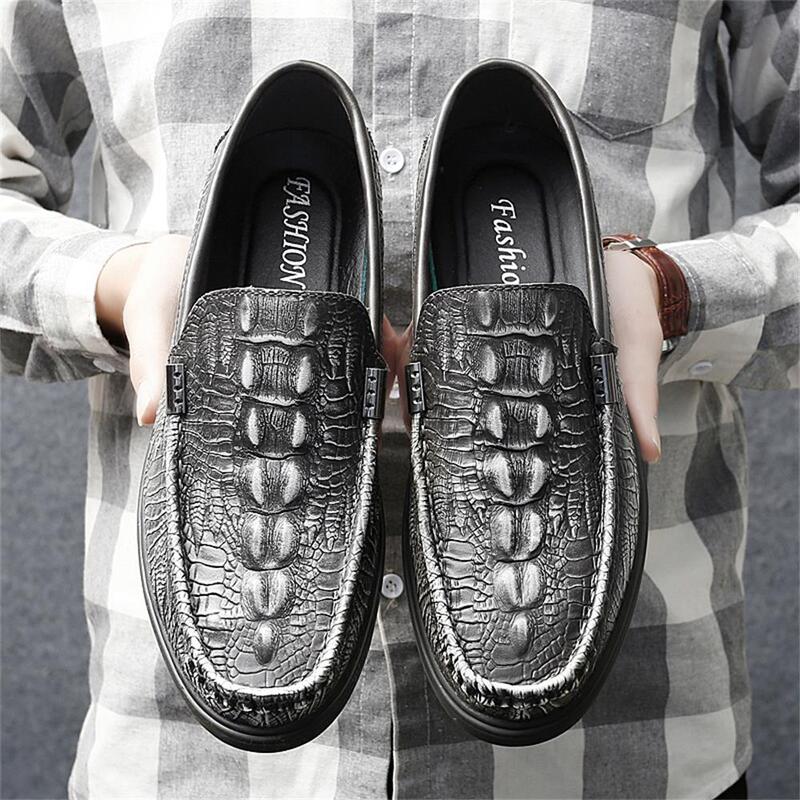 New crocodile pattern men's leather peas shoes, fashionable casual driving shoes, high-end large size men's shoes