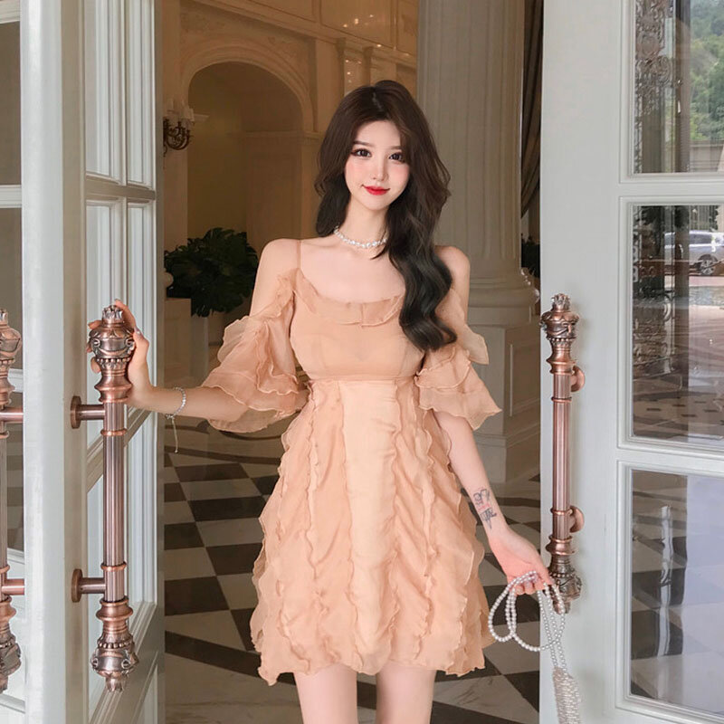 New2021 Gaun Suspender Seksi Sen Peri Manis Gaun Mini Perancang Kerutan Punggung Terbuka Wanita Gaun Kawaii Korea Slim Fit Kasual