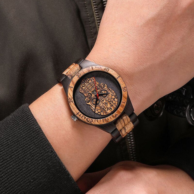 2021 neue Mode Saphir Kristall Spiegel Mann Armbanduhren Quarz Individuelle Uhr für Unisex