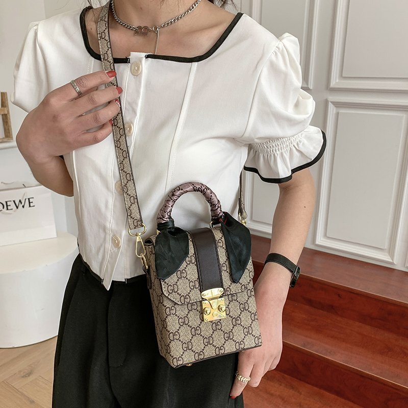 2021ใหม่แฟชั่นผู้หญิงกระเป๋า Messenger ออกแบบชุดคลาสสิกคุณภาพสูงกระเป๋าสะพายกระเป๋าถือขนาดเล็กก...