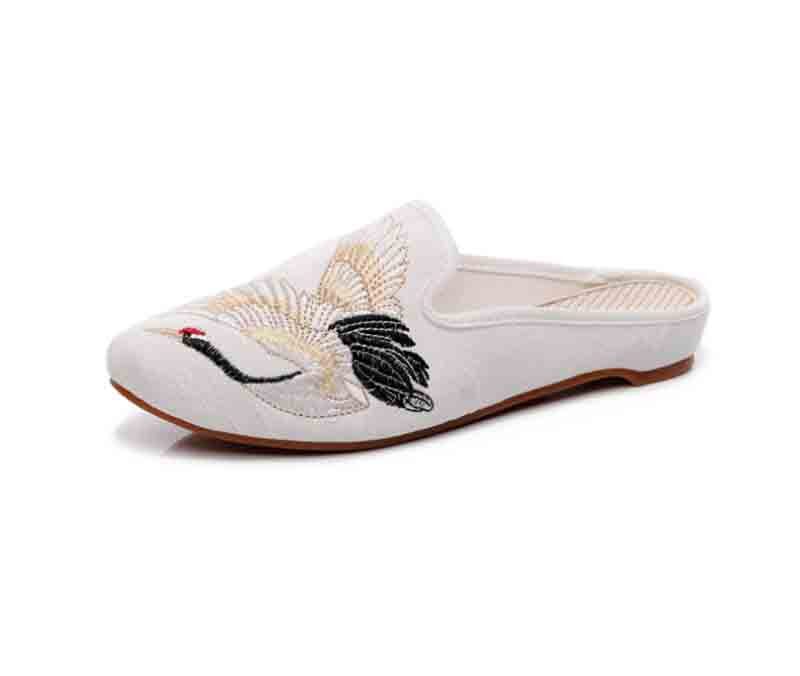 Pantoufles à la mode pour femmes, broderie ancienne chinoise Hanfu, chaussures plates blanches d'été, pantoufles pointues pour femmes