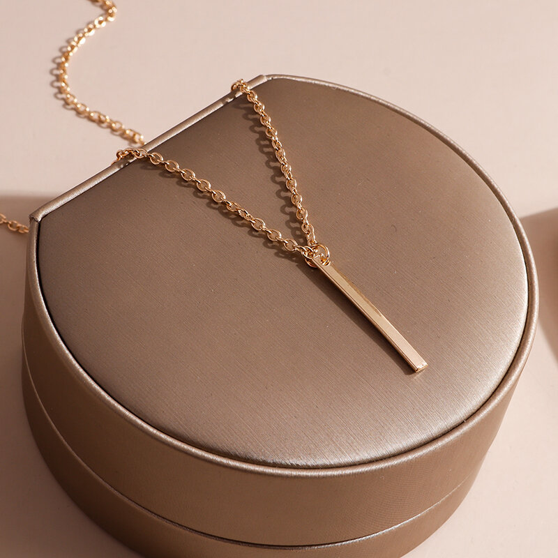 2021 neue Europäische Einfache Gold Silber Überzogen Frauen Schmuck Kragen Lange Bar Anhänger Halskette Schlüsselbein Ketten Pullover Halskette
