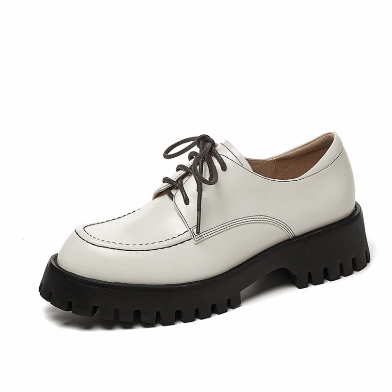 Zapatos pequeños de cuero de estilo británico para mujer, calzado de suela gruesa de piel de oveja, color Beige y negro, nuevos zapatos de tacón grueso para mujer Leford