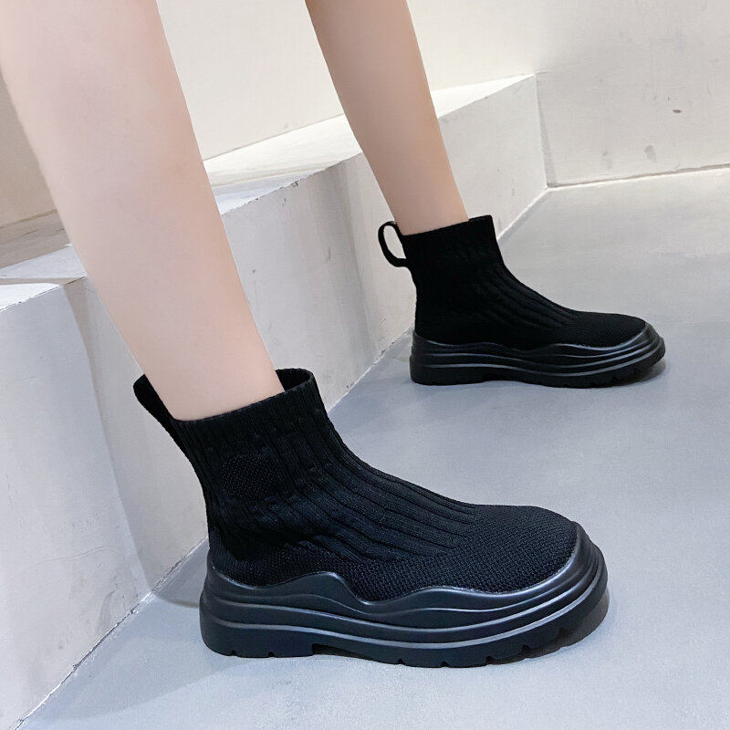 Sepatu Bot Elastis Wanita Musim Gugur Sepatu Bot Kaus Kaki Kasual Mode Permukaan Rajutan Sepatu Bot Platform Sol Lembut Sepatu Bot Martin Sepatu Wanita