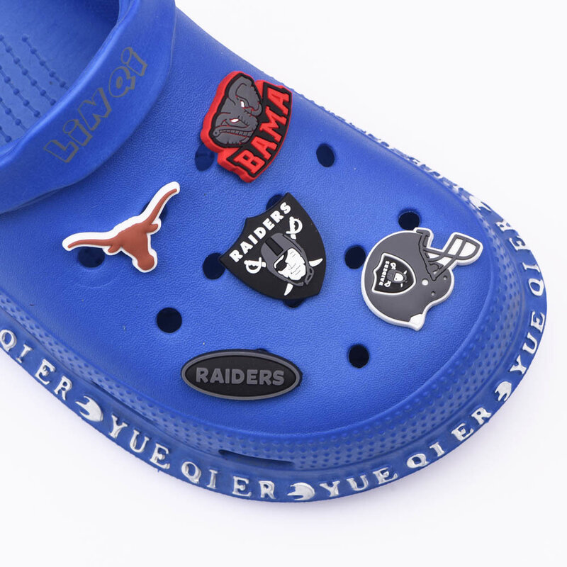 Dijes de diseño de zapatos de equipo de fútbol para adultos, accesorios de dijes deportivos para zuecos Raiders, pulseras, regalos de fiesta de navidad