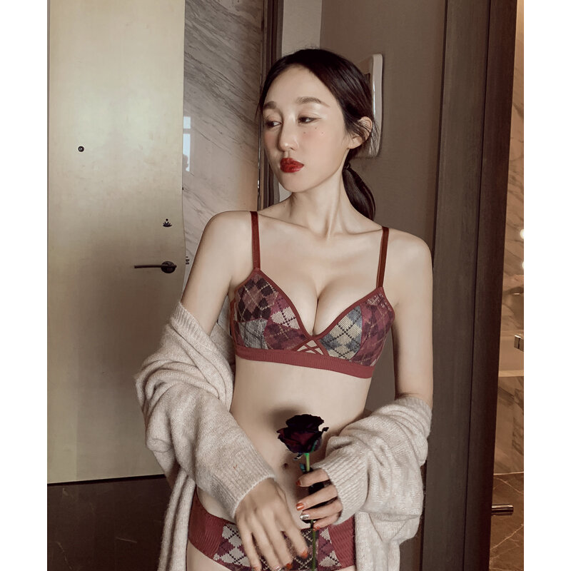 일본식 복고풍 격자 무늬 작은 가슴 섹시한 속옷을 밀어 여자의 얇은 무선 소프트 상단 지원 조절 브래지어 세트
