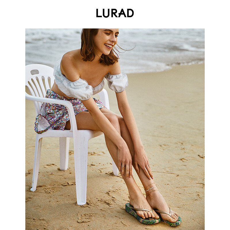 플립 플롭 프린트 슬로프 여성 여름 비치 샌들 두꺼운 바닥 패션 미끄럼 방지 클립 드래그 트렌드