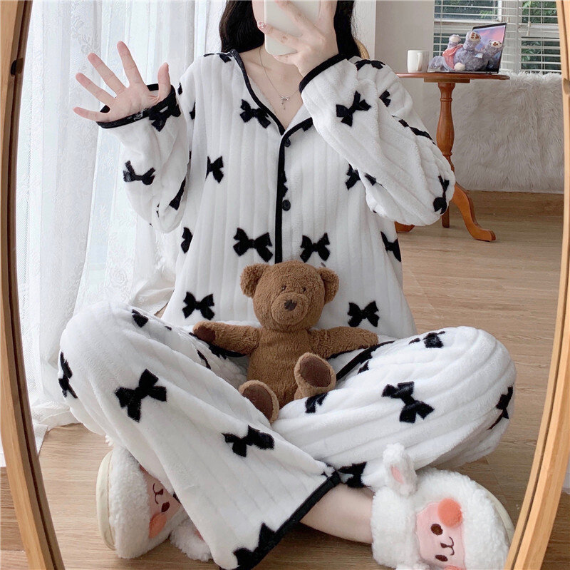 Home Suit for women coral velvet autumn and winter pajamas women's flannel Plush long sleeve Lapel home suit