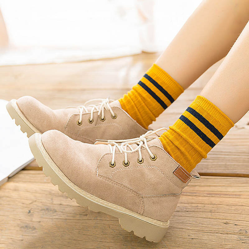 ホット販売カラフルなデザイン高チューブ日本綿ストライプかわいいスクールスタイルの女性の靴下