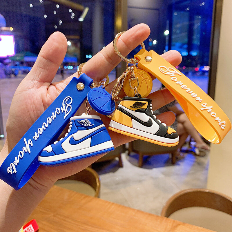 Creatieve Schoenen 3D Mini Aj Sneakers Sleutel Hanger Tas Ornamenten Auto-accessoires Cartoon Persoonlijkheid Drie-Dimensionale Hanger Gift