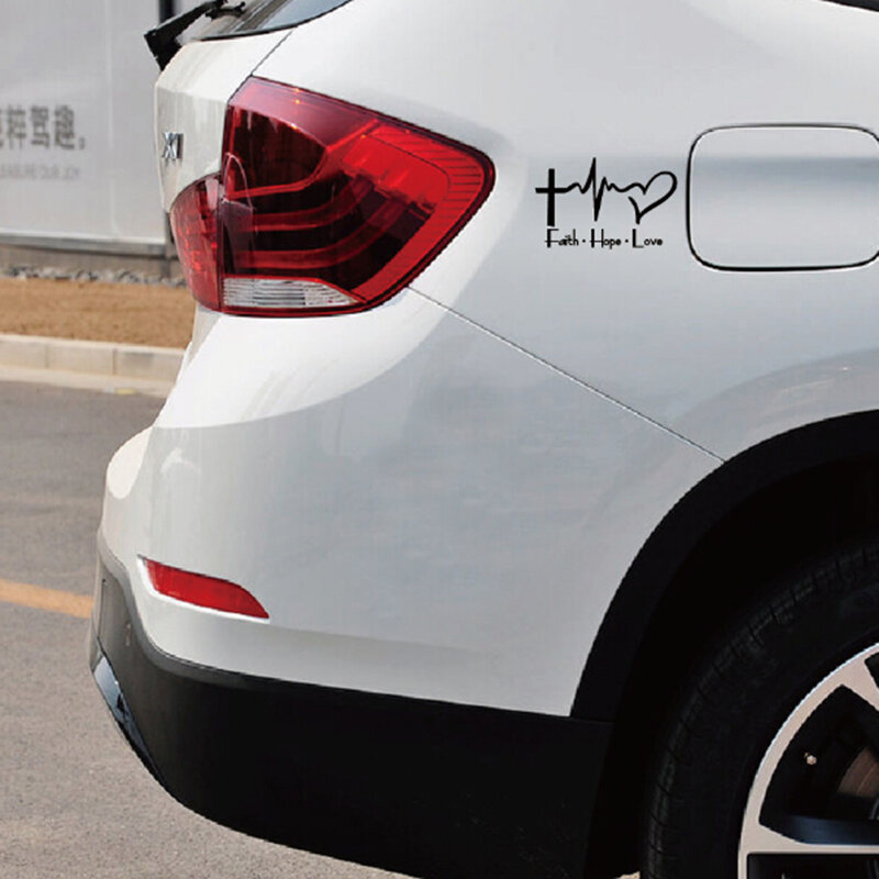 Виниловая наклейка на автомобиль с надписью «Faith Hope Love»