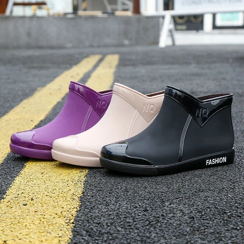 Pvc antiderrapante mulheres galochas moda botas de água para mulher para chuva veludo sapato cobre chuva acessórios ll50yx