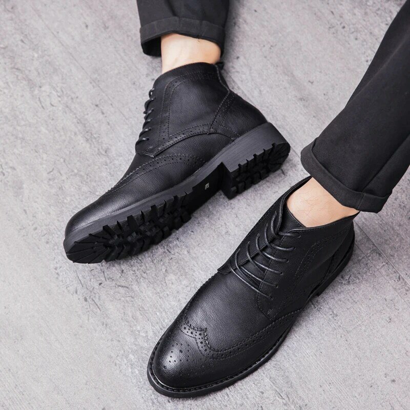 Men shoes leather Lace up brogue Design moccasins men Soft High Quality Fashion Pointed toe Casual oxfords shoes male
