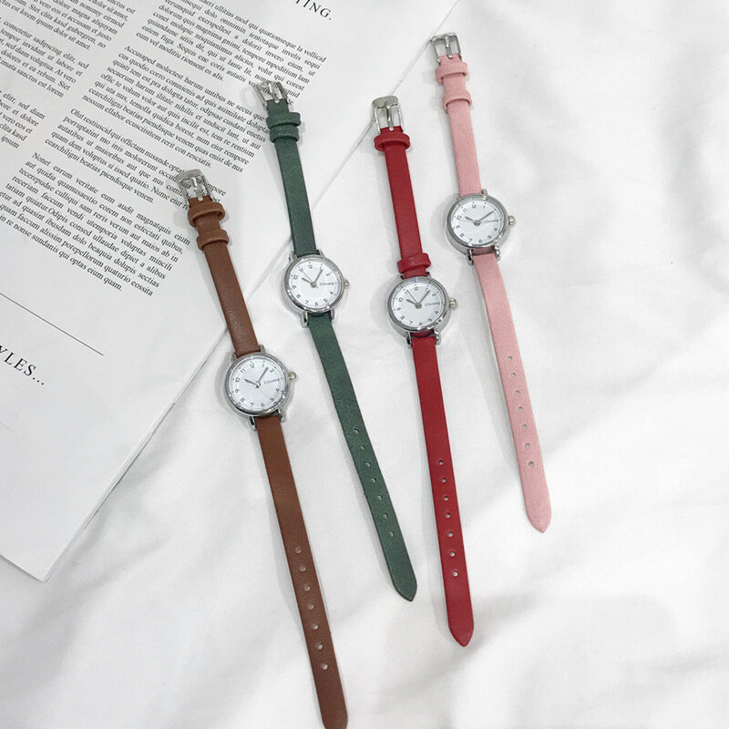 Relojes pequeños blancos a la moda para mujer, pulsera de cuarzo de marca Ulzzang para mujer, reloj sencillo con correa de cuero, 2021