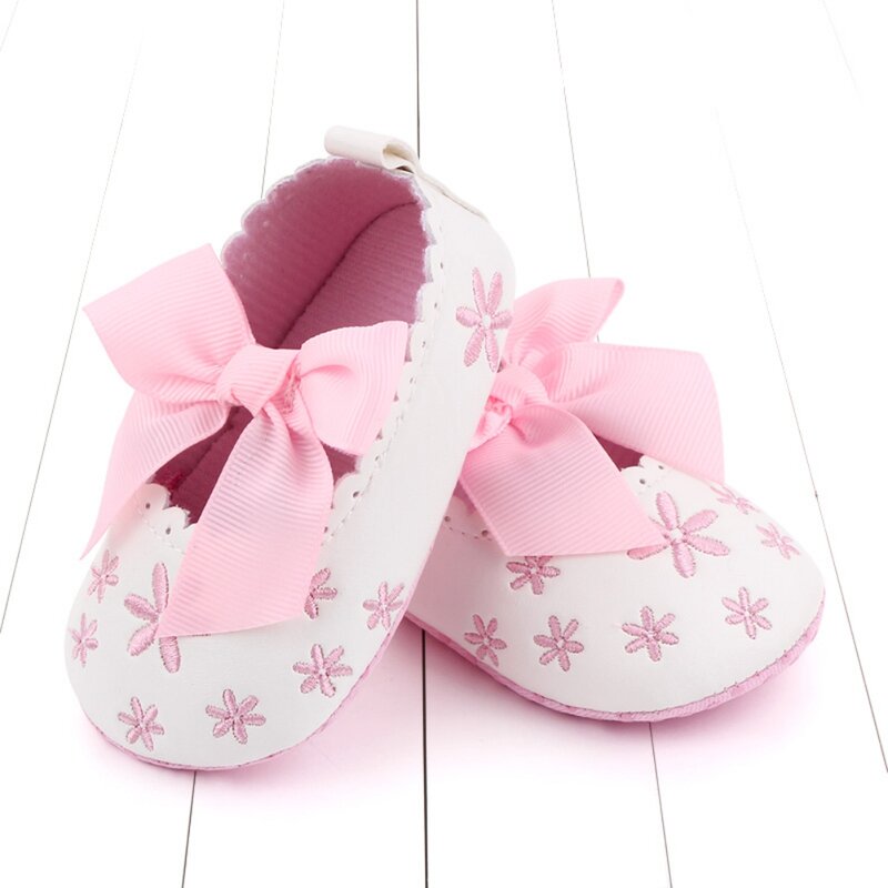 Baby Boy Girl mocassini mocassini scarpe fiocco stampa floreale suola morbida calzature antiscivolo scarpe da presepe scarpe da principessa in pelle PU